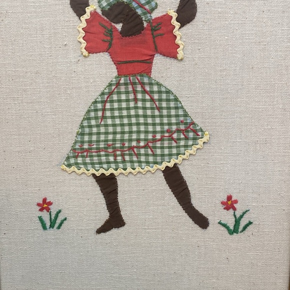 Set of 2 Vintage 70s Crewel Embroidered
Folk Art Framed - Picture 4 of 16